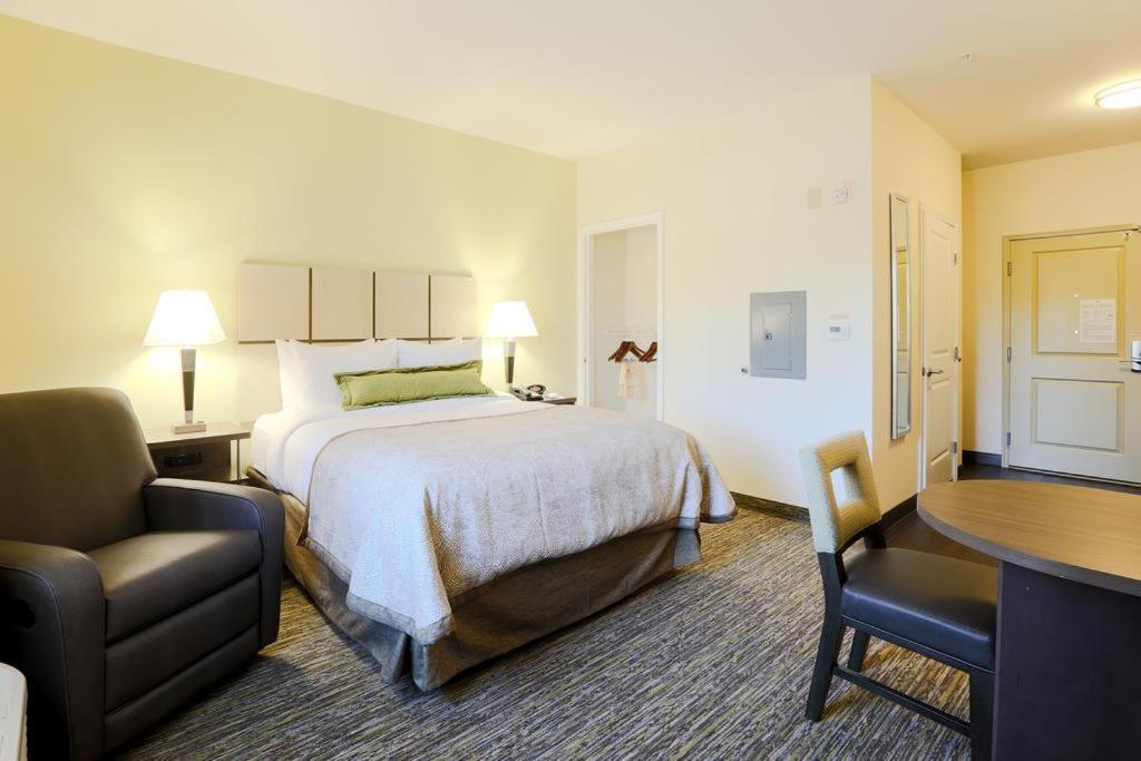Candlewood Suites Belle Vernon By Ihg Exterior photo